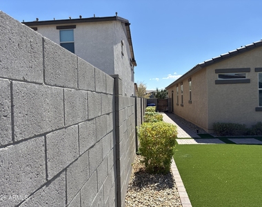 17296 W Valentine Street - Photo Thumbnail 33