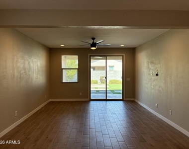 17296 W Valentine Street - Photo Thumbnail 10