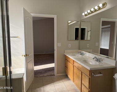 2706 N 111th Lane - Photo Thumbnail 19
