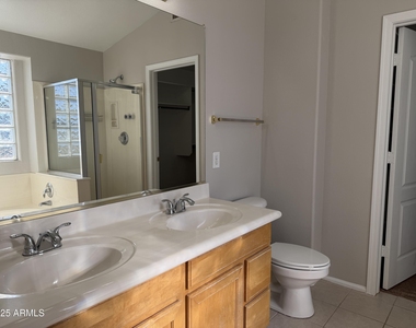 2706 N 111th Lane - Photo Thumbnail 17