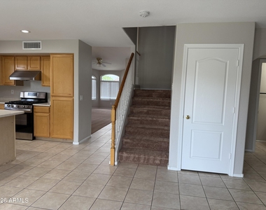 2706 N 111th Lane - Photo Thumbnail 29