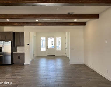 17250 W Edinburg Street - Photo Thumbnail 5