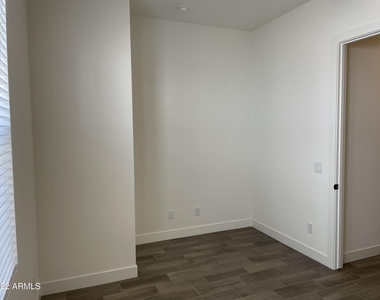 17250 W Edinburg Street - Photo Thumbnail 24