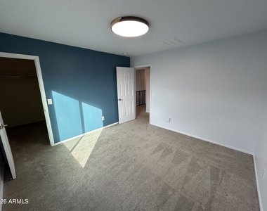 5164 W Quail Track Drive - Photo Thumbnail 21