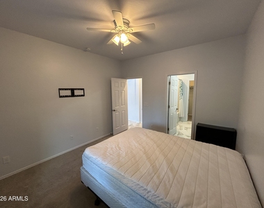 5164 W Quail Track Drive - Photo Thumbnail 13