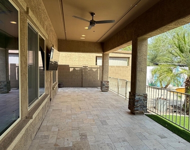 5164 W Quail Track Drive - Photo Thumbnail 24