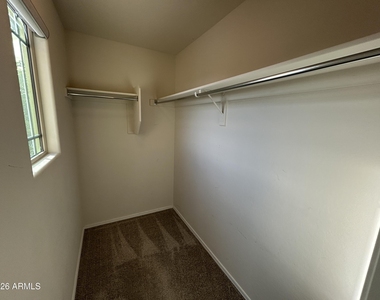 5164 W Quail Track Drive - Photo Thumbnail 16