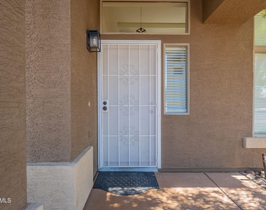 15885 W Apache Street - Photo Thumbnail 7