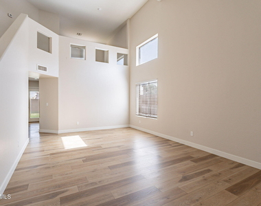 15885 W Apache Street - Photo Thumbnail 8