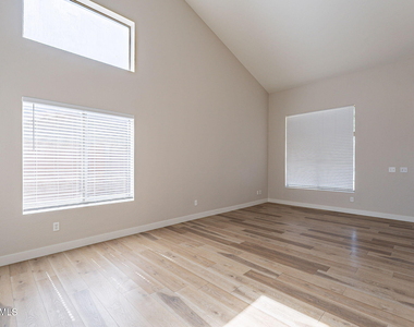 15885 W Apache Street - Photo Thumbnail 11