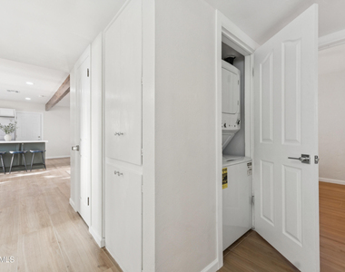 2929 N 55th Place - Photo Thumbnail 19