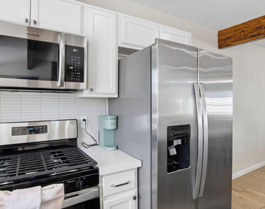 2929 N 55th Place - Photo Thumbnail 7