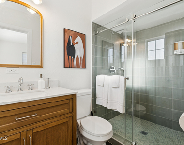 2929 N 55th Place - Photo Thumbnail 24