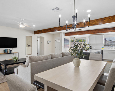 2929 N 55th Place - Photo Thumbnail 16