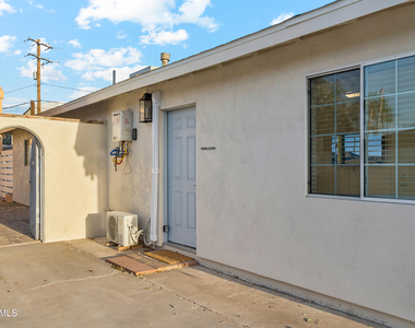 2929 N 55th Place - Photo Thumbnail 41