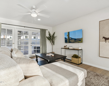 2929 N 55th Place - Photo Thumbnail 18