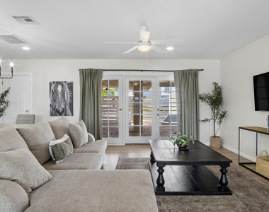 2929 N 55th Place - Photo Thumbnail 12