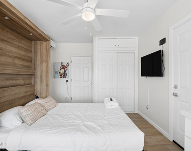 2929 N 55th Place - Photo Thumbnail 46