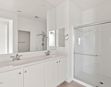 21451 W Palm Lane - Photo Thumbnail 3