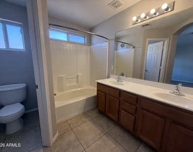 1555 S 229th Court - Photo Thumbnail 10
