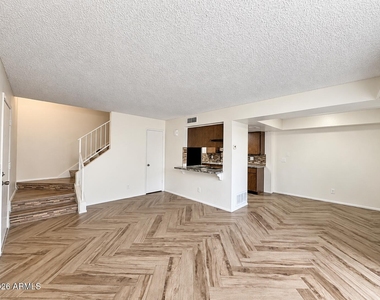 5934 N 48th Lane - Photo Thumbnail 10