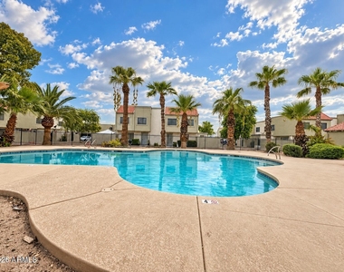 5934 N 48th Lane - Photo Thumbnail 28