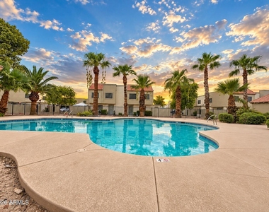 5934 N 48th Lane - Photo Thumbnail 26
