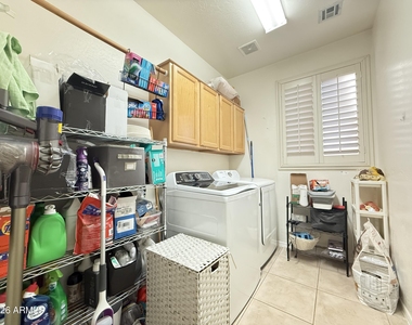 757 W Aloe Place - Photo Thumbnail 24