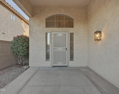 317 W Calle Monte Vista - Photo Thumbnail 1