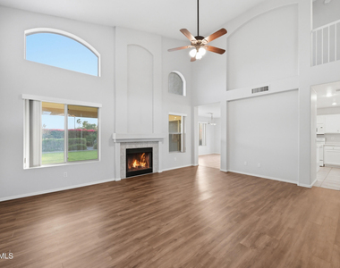 317 W Calle Monte Vista - Photo Thumbnail 4