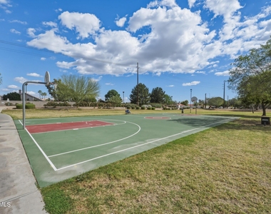 317 W Calle Monte Vista - Photo Thumbnail 30