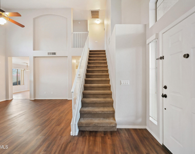 317 W Calle Monte Vista - Photo Thumbnail 3