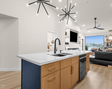 10080 E Mountainview Lake Drive - Photo Thumbnail 8
