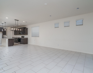 15011 N 55th Drive - Photo Thumbnail 13