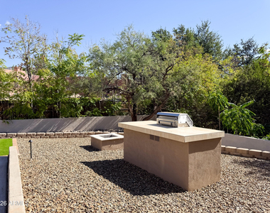 185 Sugarloaf Street - Photo Thumbnail 28