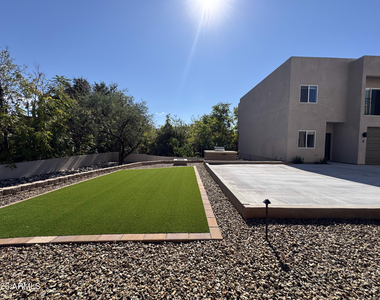 185 Sugarloaf Street - Photo Thumbnail 25