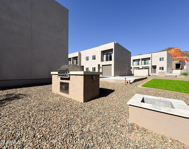 185 Sugarloaf Street - Photo Thumbnail 29