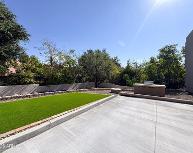 185 Sugarloaf Street - Photo Thumbnail 27