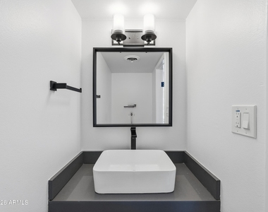 4701 N 68th Street - Photo Thumbnail 14