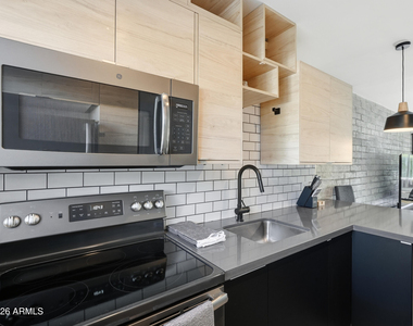 4701 N 68th Street - Photo Thumbnail 1