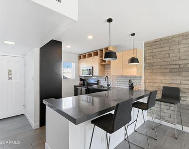 4701 N 68th Street - Photo Thumbnail 2