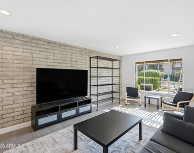 4701 N 68th Street - Photo Thumbnail 8