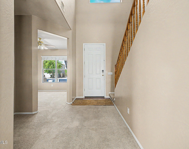 11755 W Hopi Street - Photo Thumbnail 4