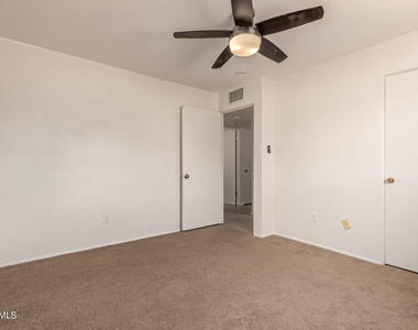 1407 E El Camino Drive - Photo Thumbnail 21