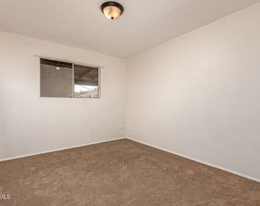 1407 E El Camino Drive - Photo Thumbnail 24