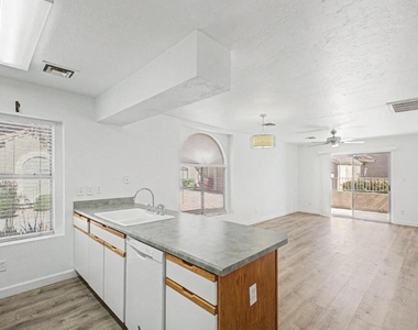 7040 W Olive Avenue - Photo Thumbnail 10