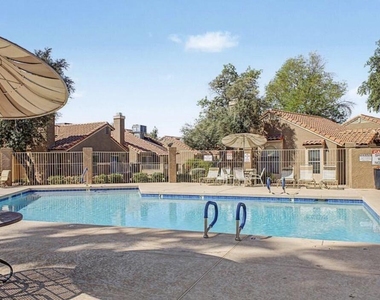 7040 W Olive Avenue - Photo Thumbnail 22
