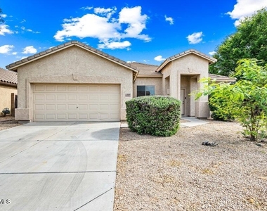9231 W Salter Drive - Photo Thumbnail 15