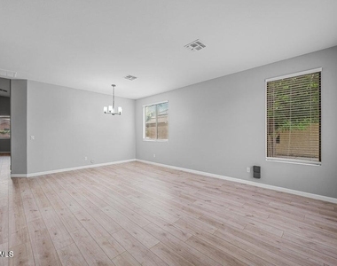 9231 W Salter Drive - Photo Thumbnail 24