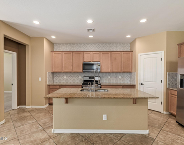 2057 W Kenton Way - Photo Thumbnail 10